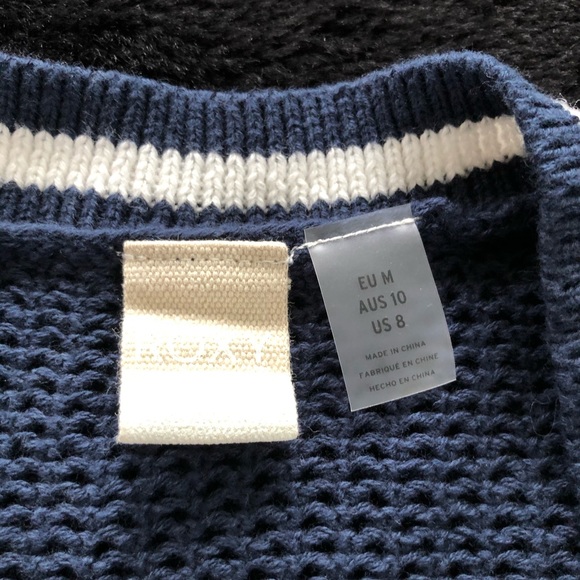 knitted sweater - Picture 2 of 2